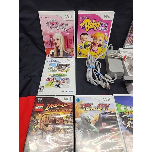 Wii Console RVL-001 With 20 Games Wii Sports, Super Paper Mario, Indiana Jones - Picture 2 of 5